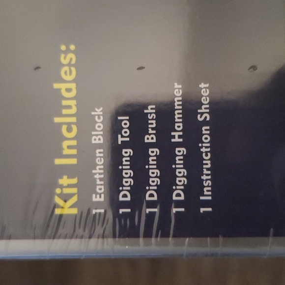 Dig & Discover Dinosaur King Tyrannosaurus Dig and Assembly Kit - Brand New - Picture 4 of 8